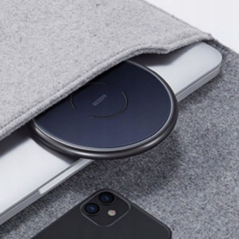 ŁADOWARKA INDUKCYJNA ESR HALOLOCK MAGSAFE BLUE ŁADOWARKA INDUKCYJNA ESR HALOLOCK MAGSAFE BLUE